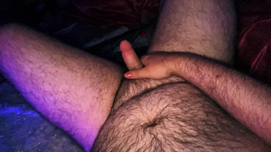 I miss feeling the sensation of a warm mouth licking and sucking my pipe 😘😘😘😘😘