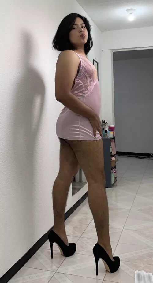 I see you guys liked my heels, so here’s another pair 🥰