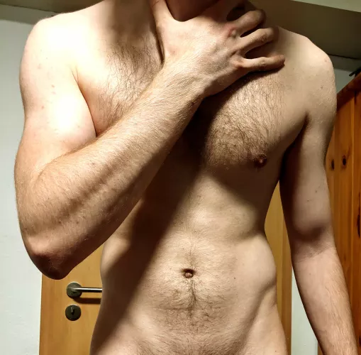 Let me wrap my arm around you cutie😈