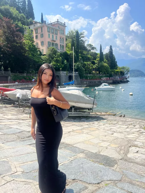 Love my tight dress [f]