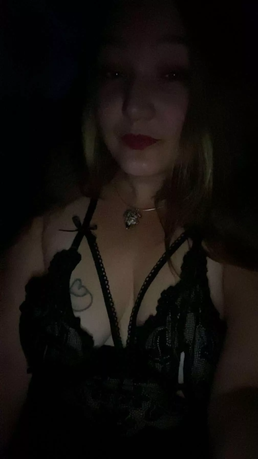 Mommy’s up, high and horny, wanna play?