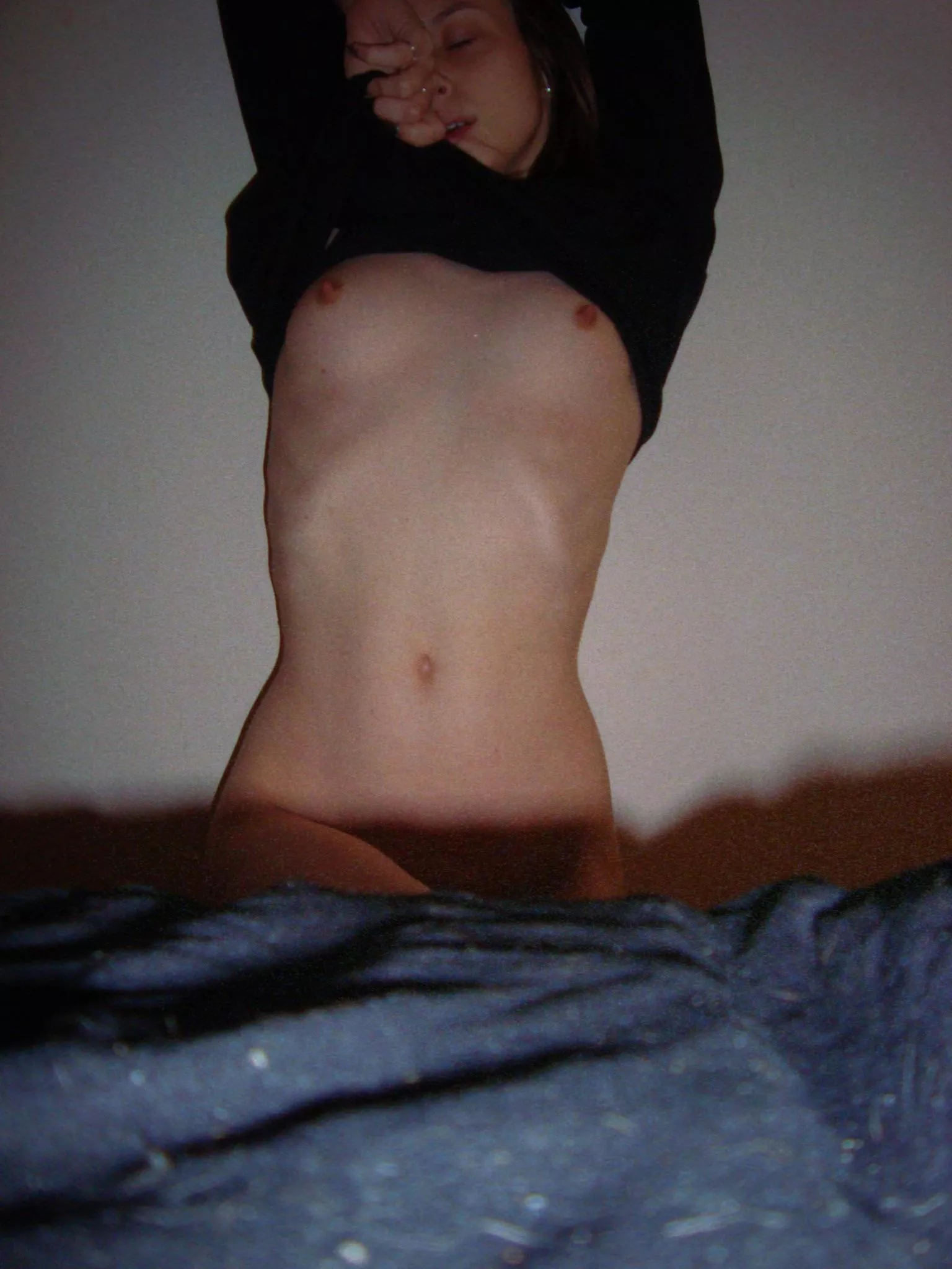 OC any volunteers to cover my chest with kisses