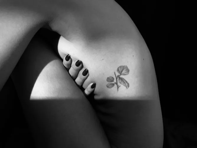 u like my black nails