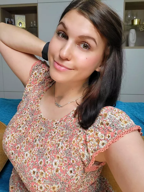 Welcome to my room at @chaturbate 😛 [Tiny_hat]