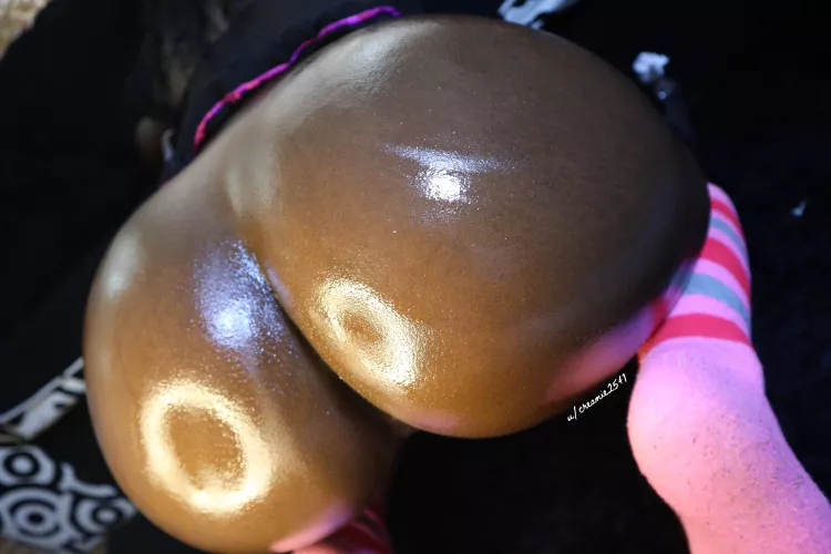 Who would slap my booty ?