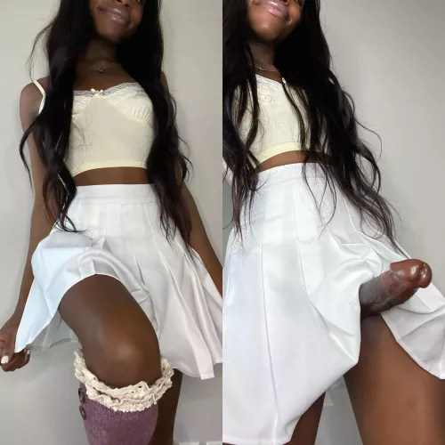 would u like to have a sword fight? loser sucks the other 😜