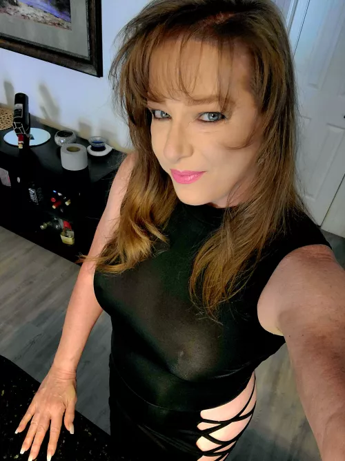 Would you take this 63 yo GILF out to dinner in my new dress?
