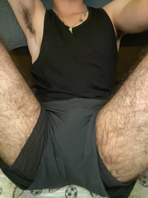 19, who wants to serve me? hmu, much more hair beneath