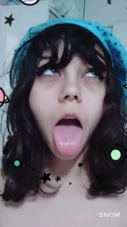 anyone recognise her?