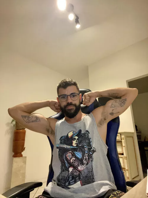 come to help me while I code