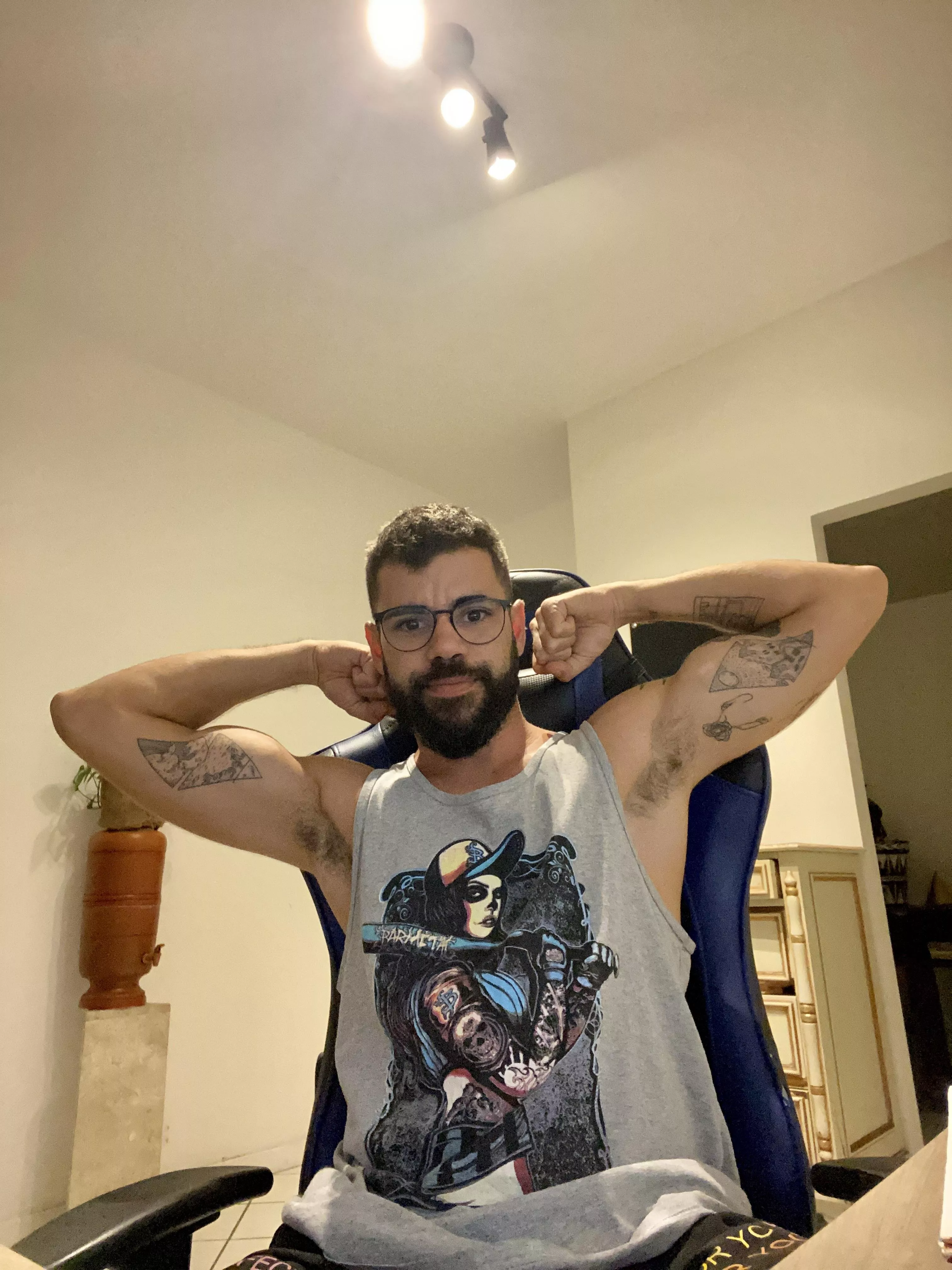 come to help me while I code