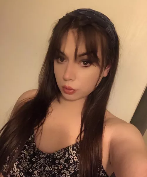 do you think I’m pretty? 🥺