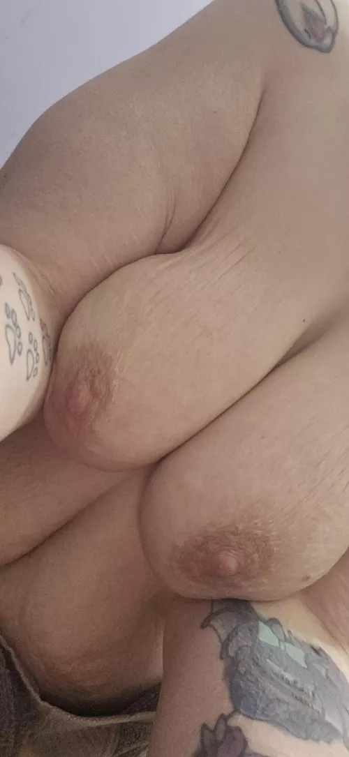 Hi res titties coming at you