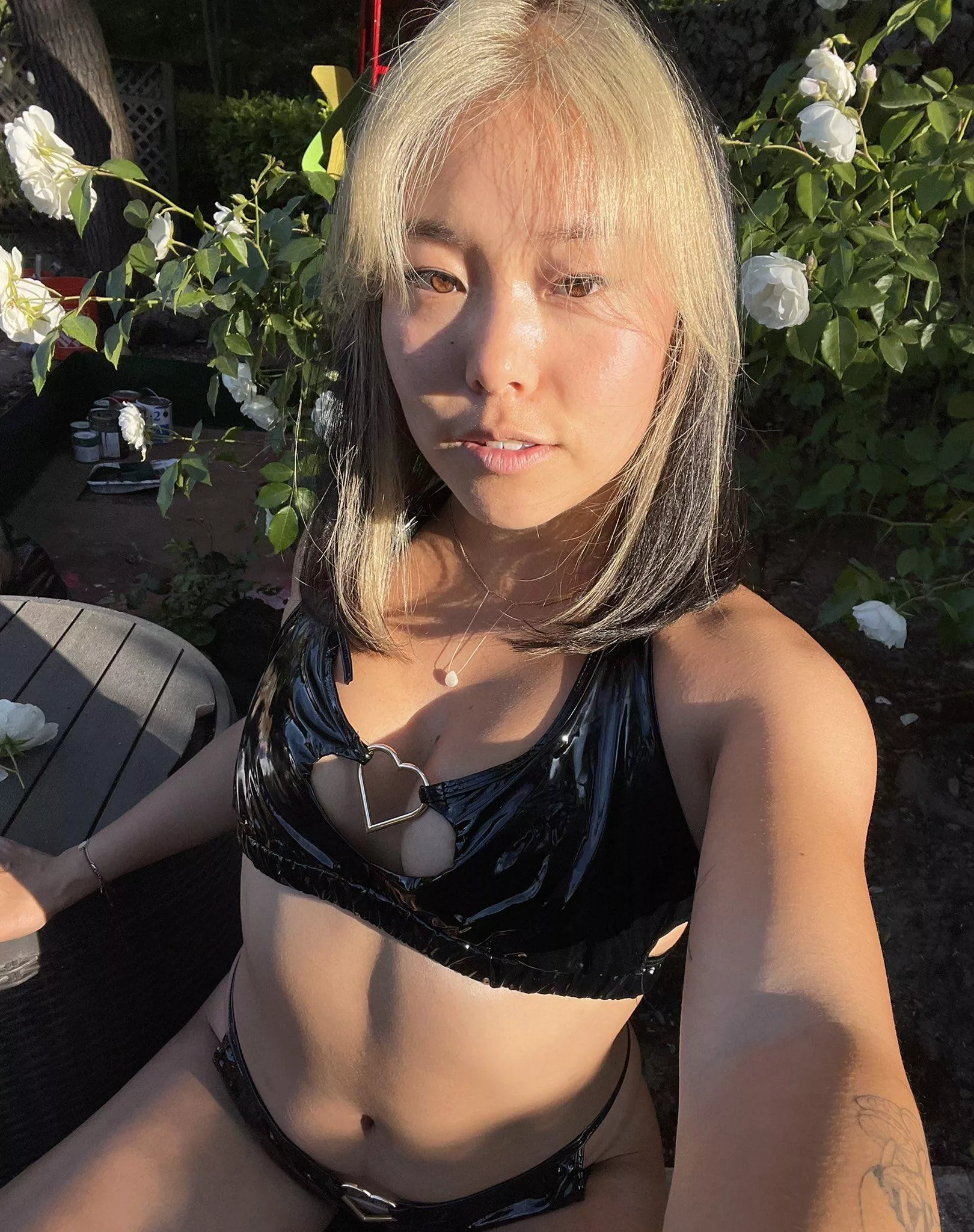 I might have gone outside like this. Do you think someone will notice me?