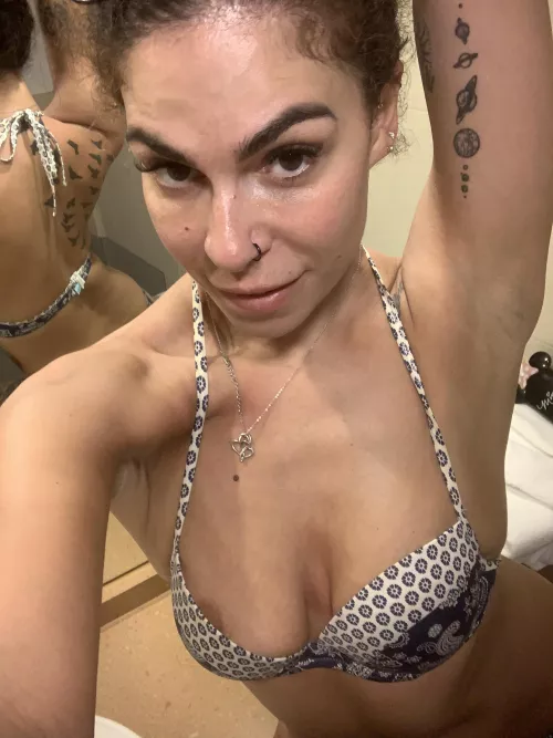 I tried to make a cosplay costume but im better off without it