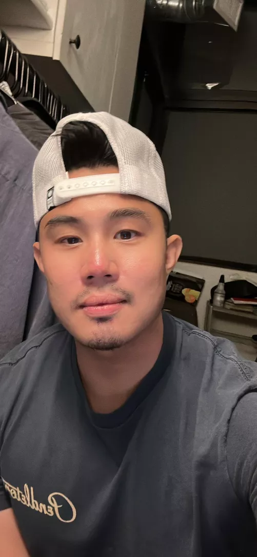 Late night selfie! Turned 33 in June. Ahhhh!