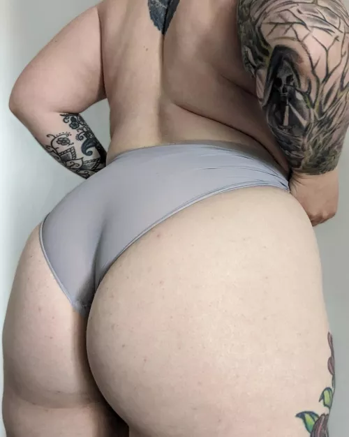 Ready to be smothered by my thick ass and thighs?