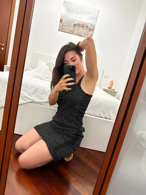 Some time for a mirror selfie, you want more F19 OC