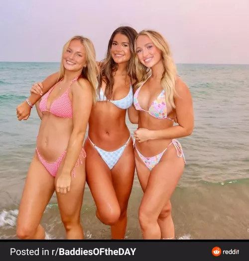 👙summer aint over 👙