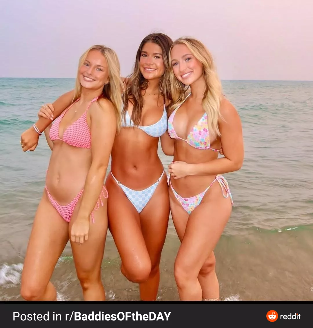 👙summer aint over 👙