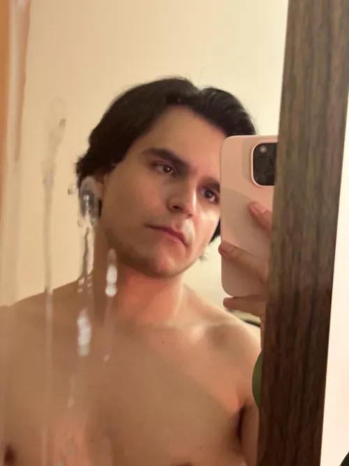 Who’ll help me clean my mirror?