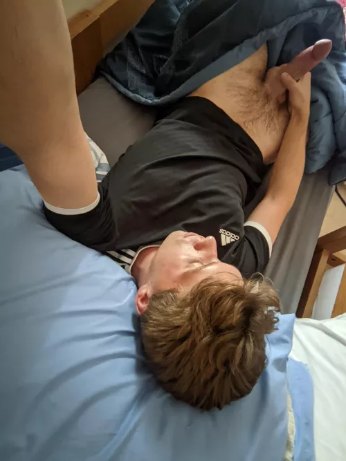 20 horny college student, what would you do to me? Sc: yuman350