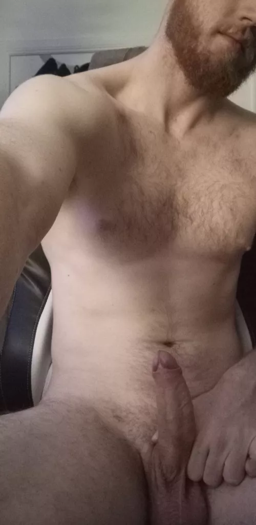 24 - 6'7 from 🏴󠁧󠁢󠁳󠁣󠁴󠁿 browsing this sub for facial hair inspiration