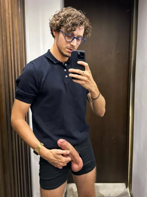 [28] is this why there’s a hole in my underwear? 🍆