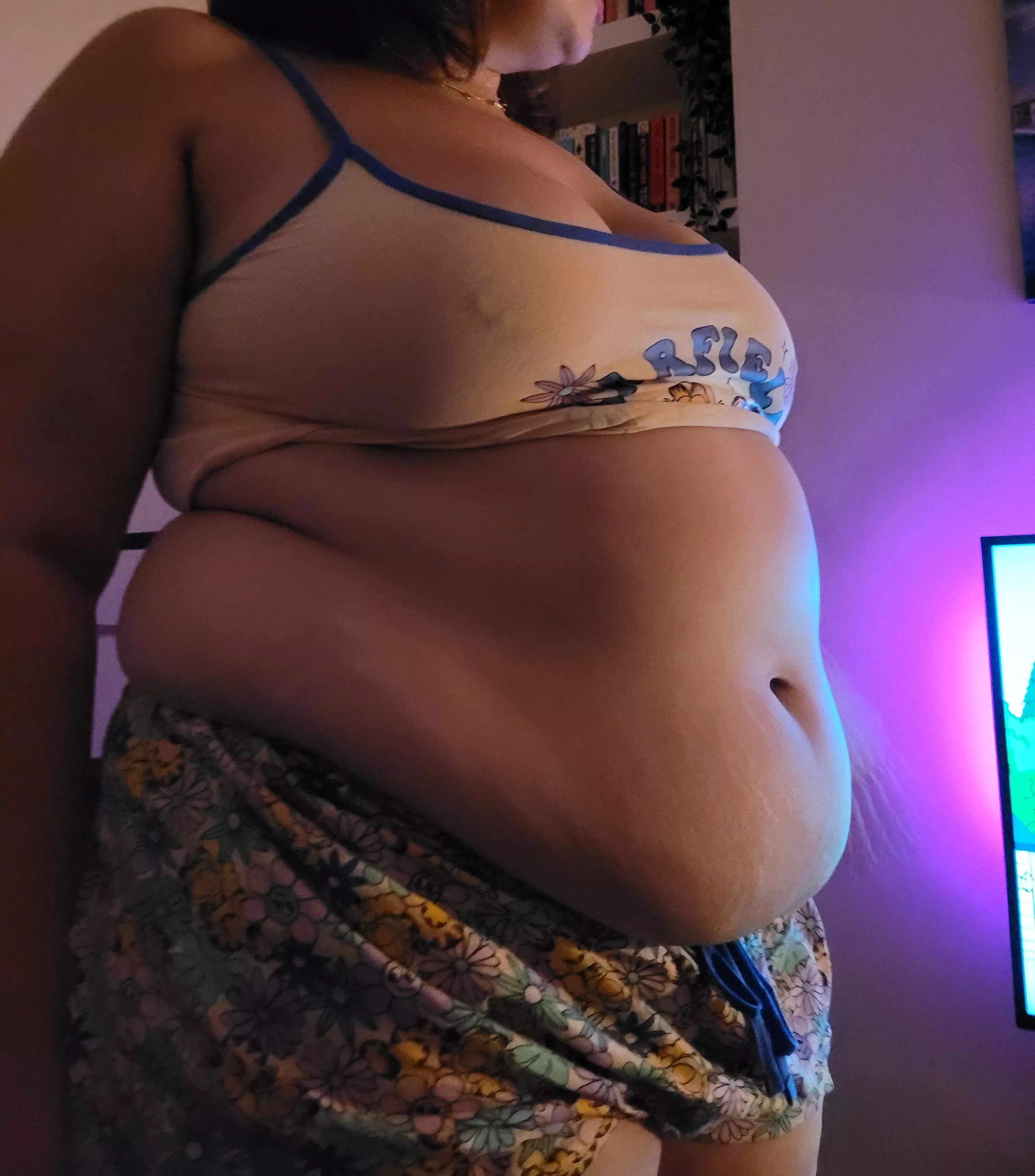 Feeling sooo fat rn 😮‍💨