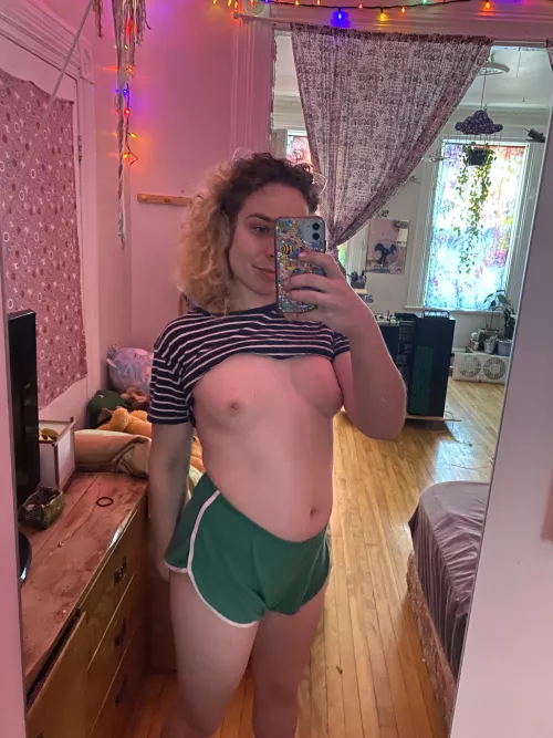 I heard you were looking for a little gf🙈😍