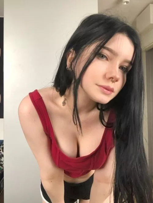 Just a 19 y/o that's wondering if you'd like to blow your load down her shirt