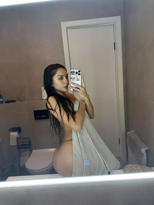 Let's share a shower together