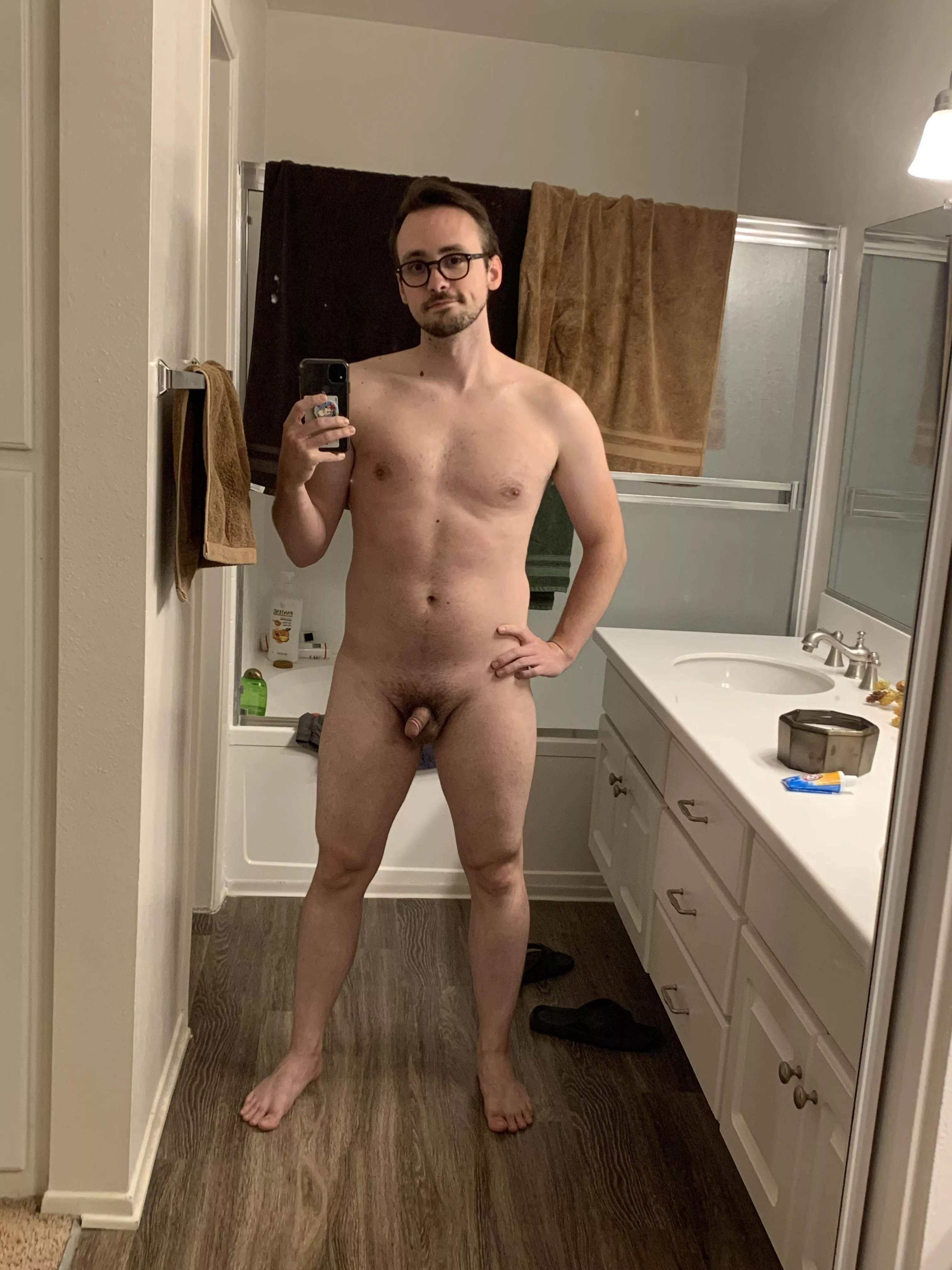M, 29, 172lbs, 5’10” Back from an evening swim. I feel pretty good fitness-wise, but my body confidence has been pretty damn low these days.