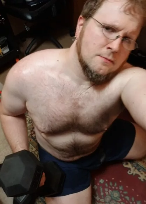 (m) at home work out.