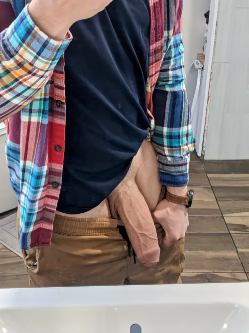 Mirror mirror on the wall, I'm the thick guy that's gonna give you all