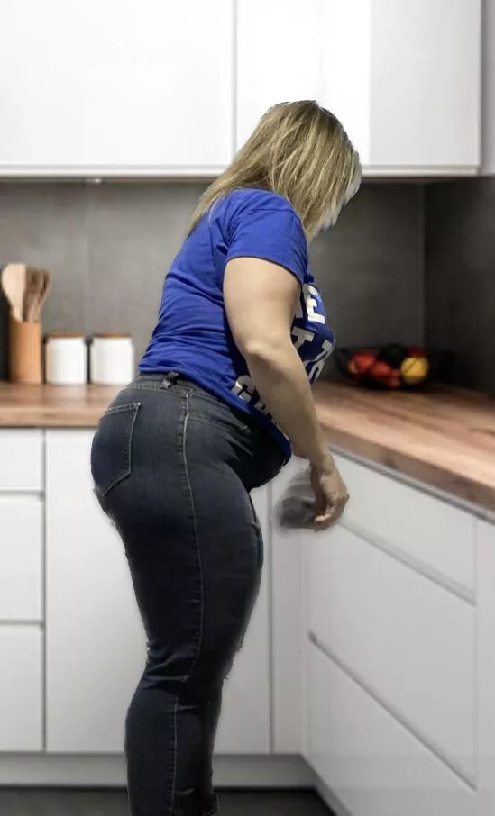 Real curves are the best.