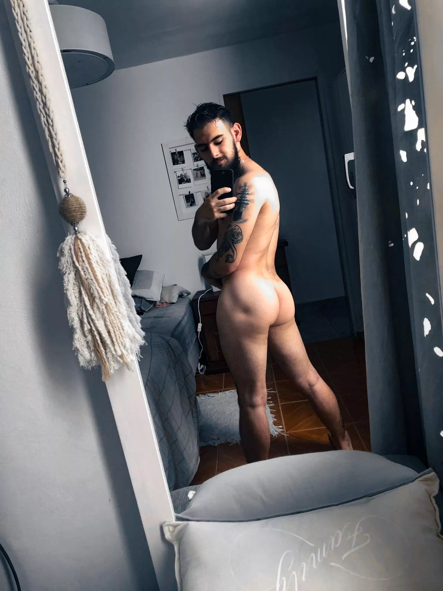 Should i send you some nudes?