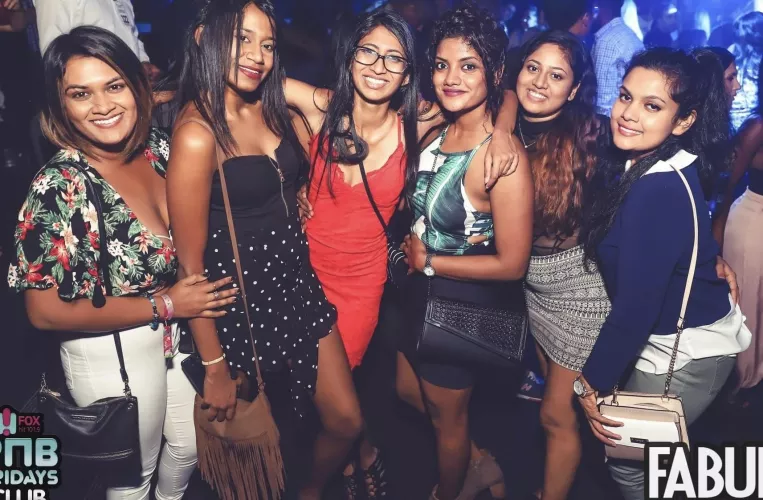 Sri Lankan babes [6]