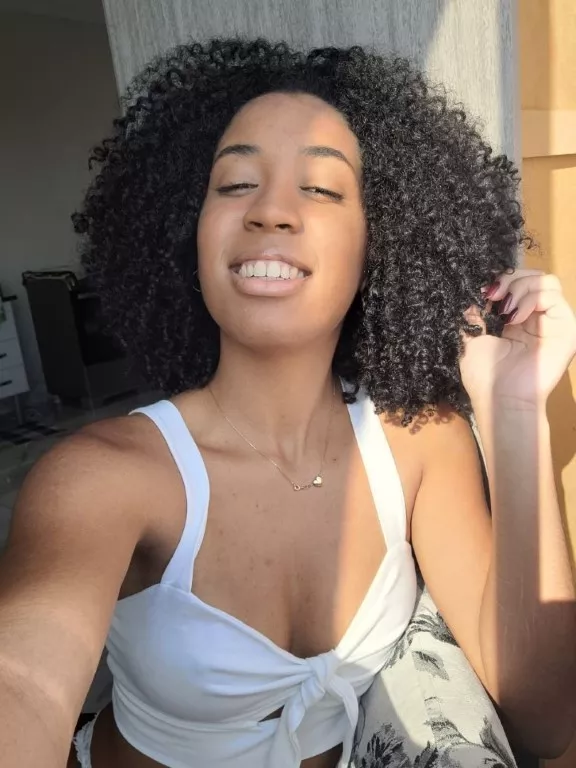 The sun makes everything sexier