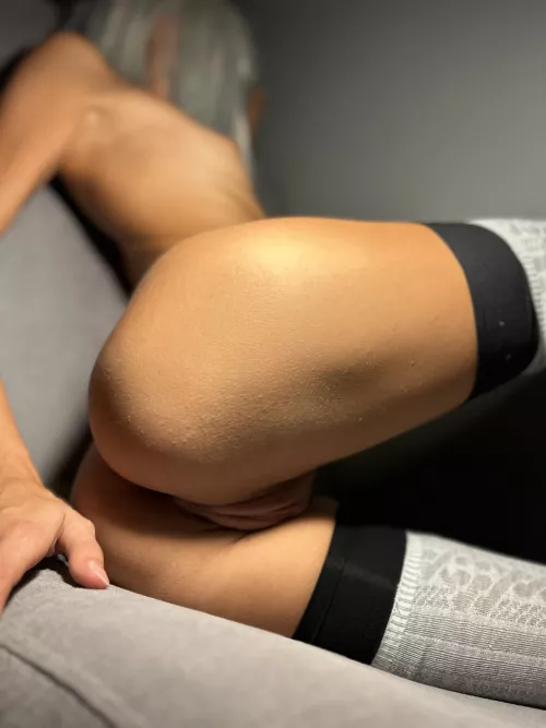 [TW] Life's simple pleasures are even more enjoyable when you have a great body type like me