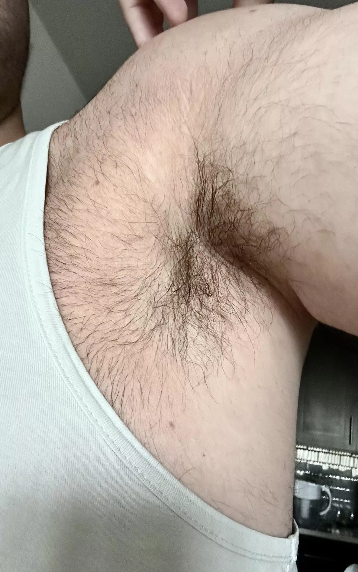 Wanna get your tongue in my sweaty pit??