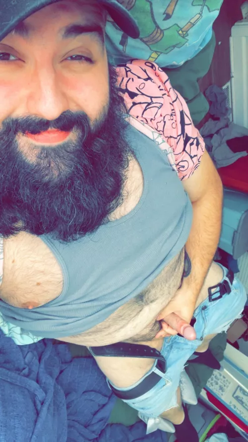 Who wants to help me with this Hump Day Hard-On™ 😏