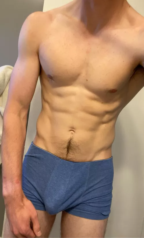 Wish this was acceptable gym attire, oh well (M)