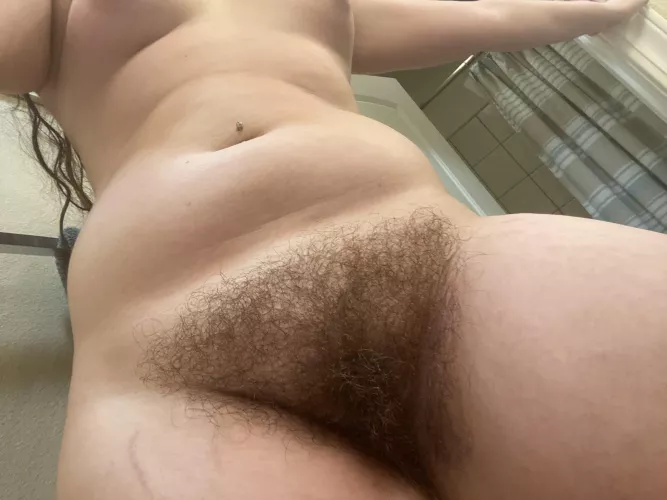 Would you get wet with me in the shower? 👀