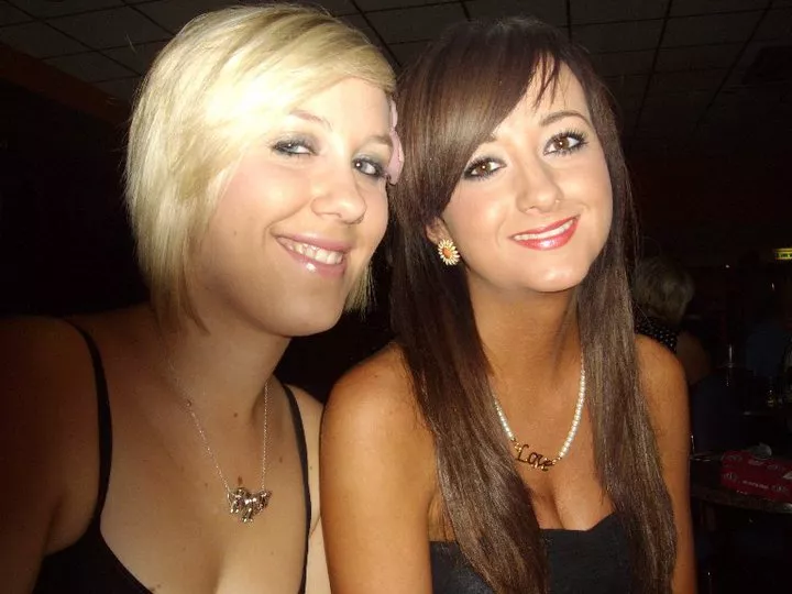 [2] Blonde or brunette