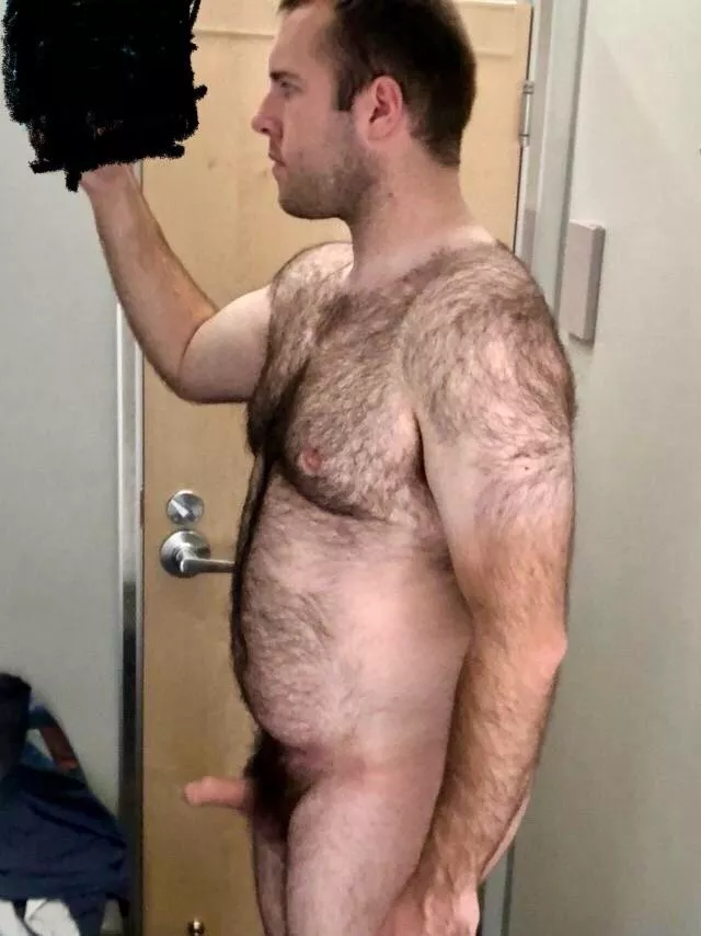 [23] Do you guys like hairy bros?