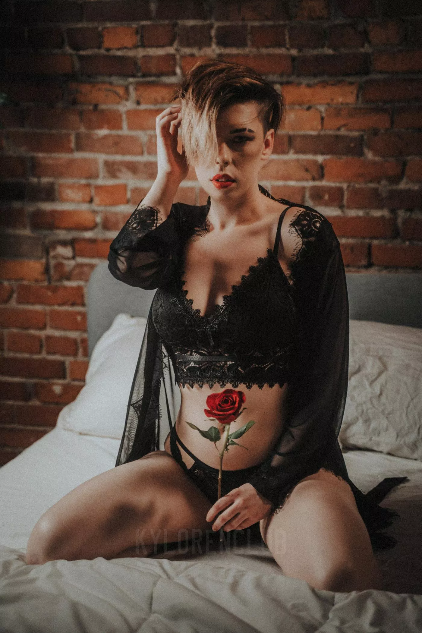 Any love for a short hair cutie?