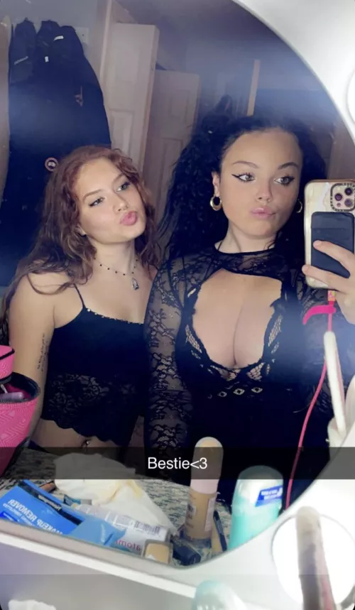 Bestie w the big milks 😩