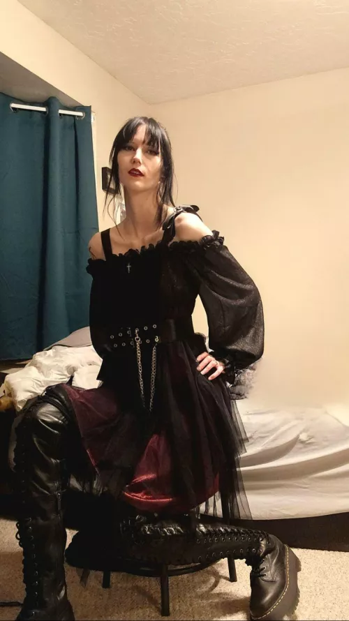 Concert fit for this weekend! I don't get to wear these enough lol