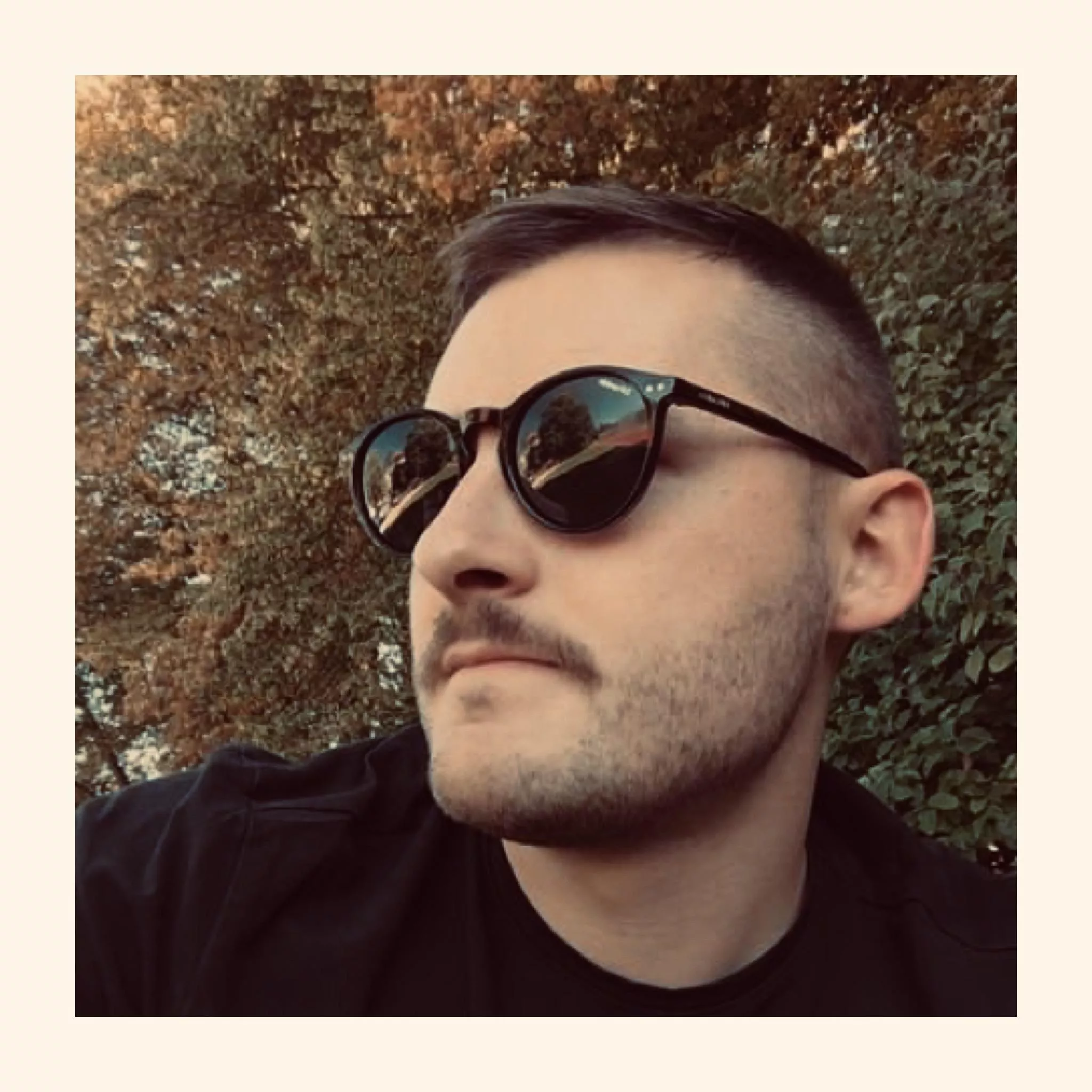 Cute uncut otter waiting for you